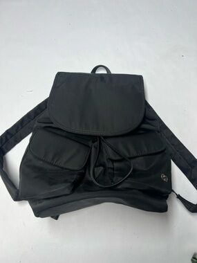 Calia by Carrie Underwood nylon drawstring backpack with front pockets